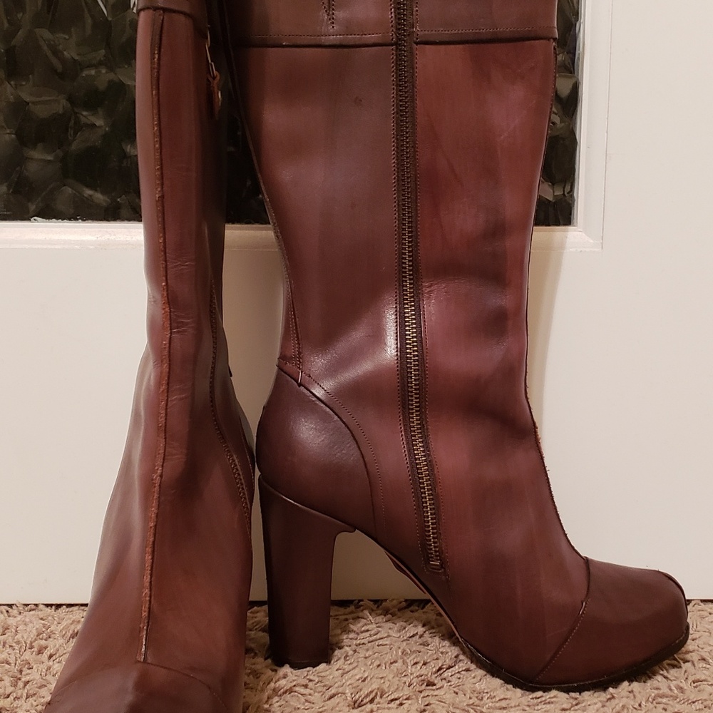 Timberland ~ Marge Platform Boot - Picture 2 of 4